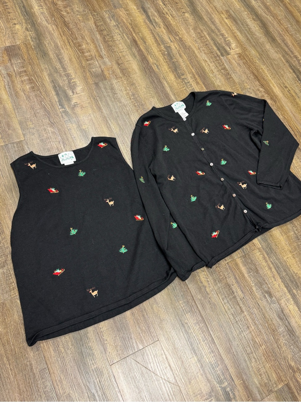 Quacker Factory Black Ladies Holiday Embroidered Cardigan Sweater And Tank Set L